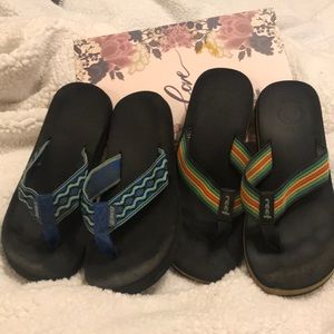 Bundle of old school REEF sandals Sz 8